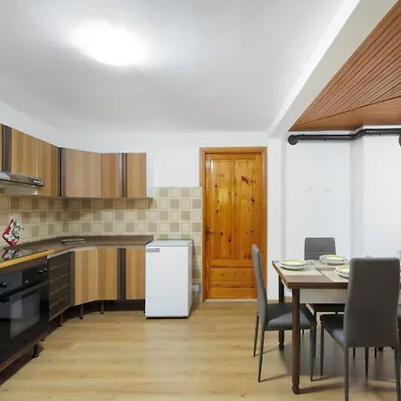 Lueisch Ketschu Near Gressoney Апартаменты *