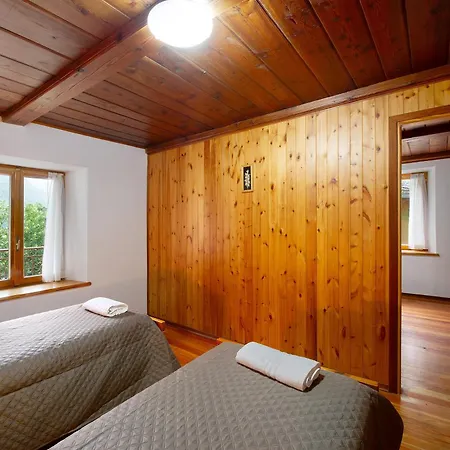 Lueisch Ketschu Near Gressoney