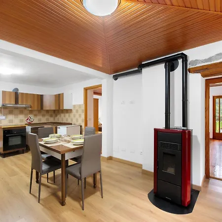 Апартаменты Lueisch Ketschu Near Gressoney Issime
