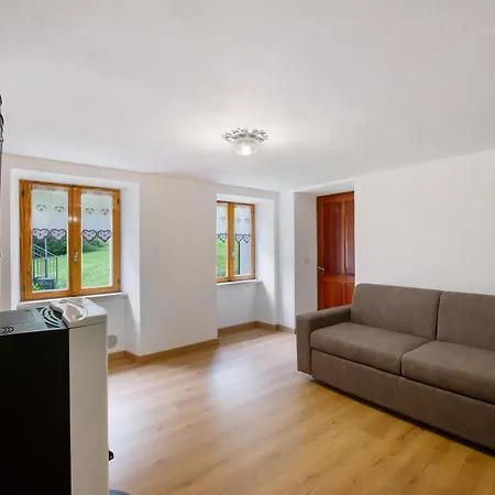 Апартаменты Lueisch Ketschu Near Gressoney Issime
