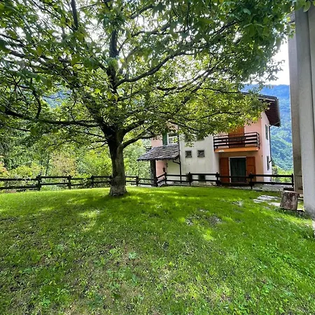 Apartament Lueisch Ketschu Near Gressoney *